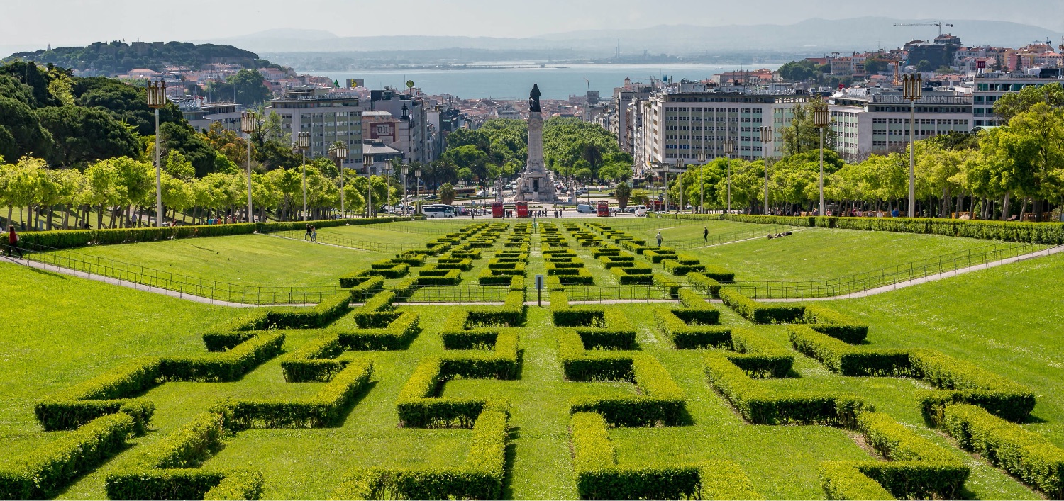 Economic trends of the real estate sector in Portugal.